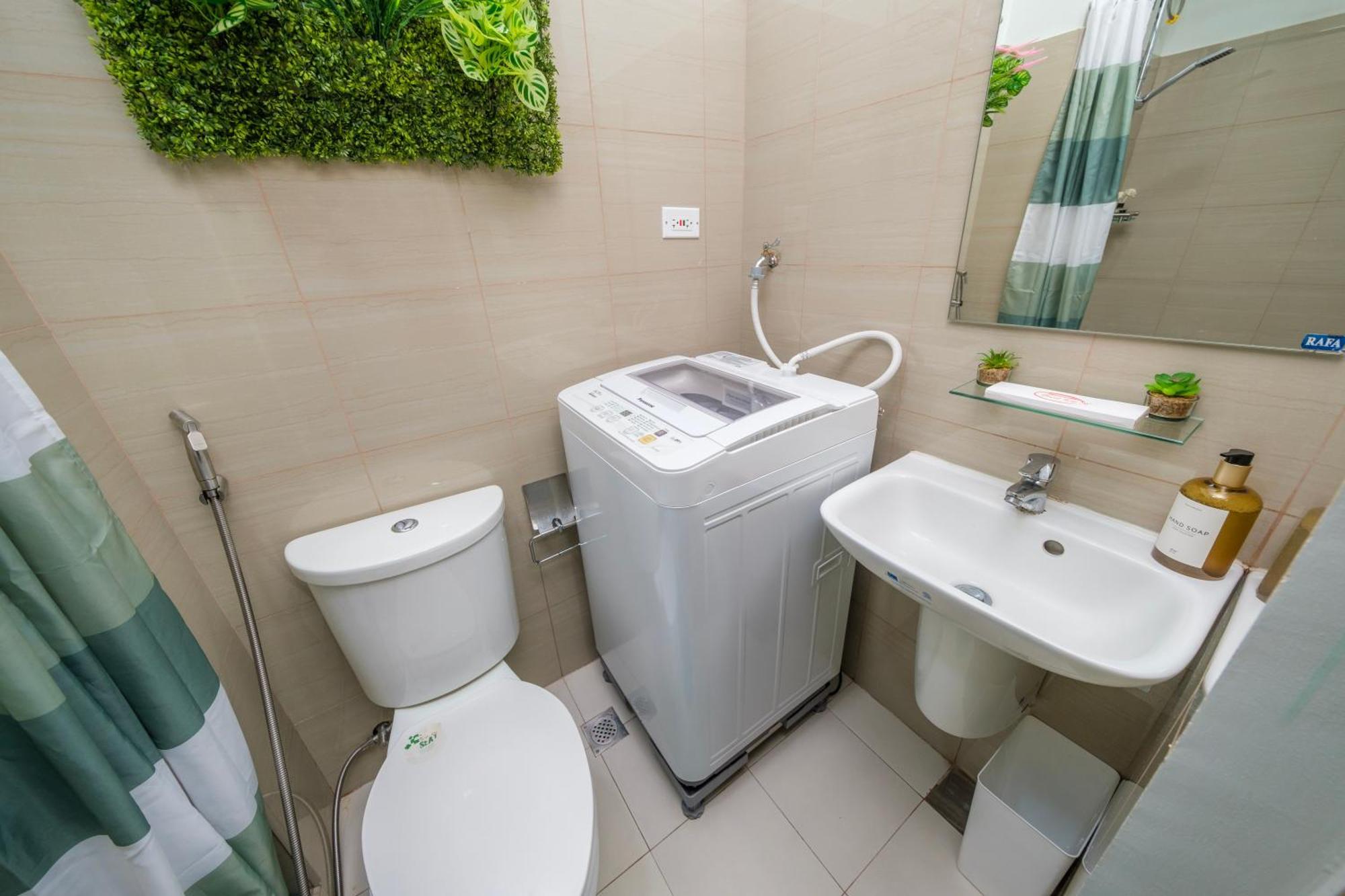 2 Side-By-Side P00L Front Condos, 6 Beds, 2 Cr, 2 Kitchen For 10 Guests At Moa Manila Bagian luar foto